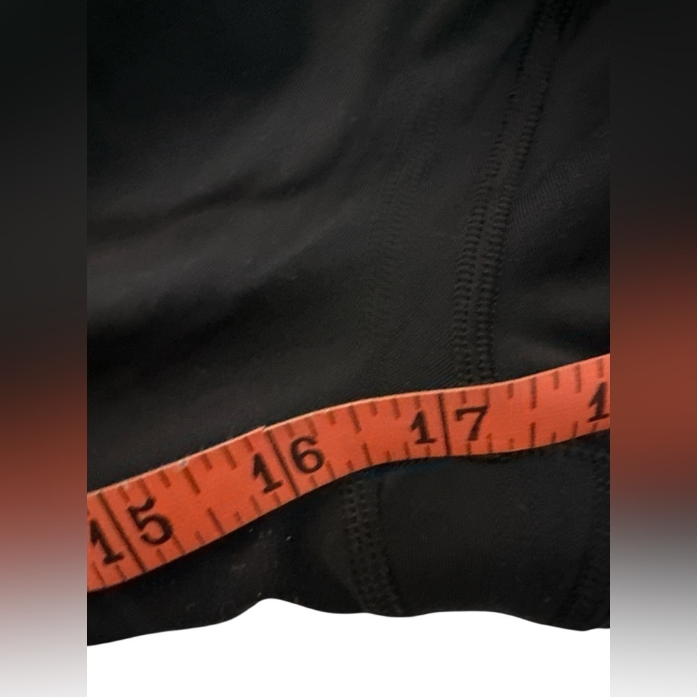 Athleta Black Capri Leggings with Pockets - Picture 3 of 6